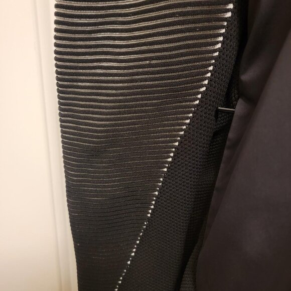 Nike Dynamic Reveal Tech Fleece Jacket Black Women's Size Large - Picture 8 of 10